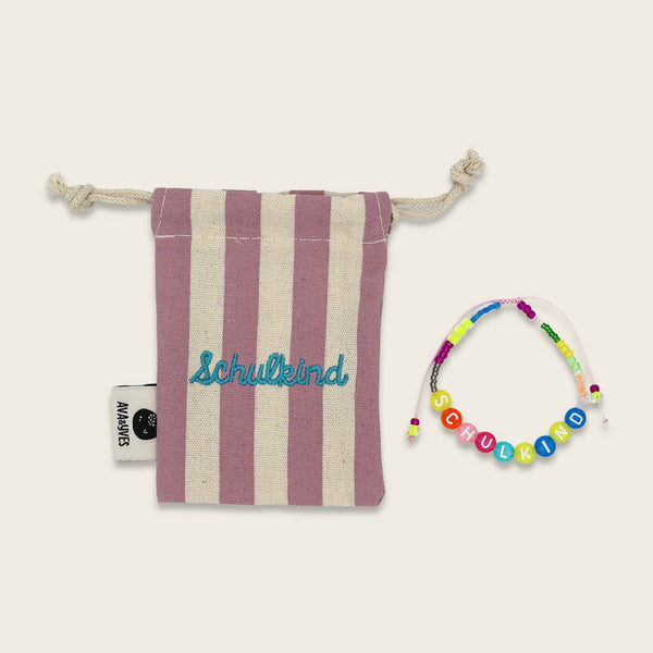 Perlenarmband Schulkind in bunt, mit Makrameeverschluß und Säckchen dunkelrosa/weiß