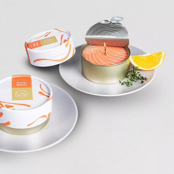 Orange scented candle - Salmon shape - 320g. | Sealed in a can | Two wicks | 100% Vegetable wax | Handmade | Large novelty candle